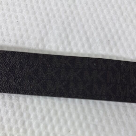 Michael Kors Reversible Black or Cream Belt Gold Buckle Signature MK Monogram - Picture 6 of 8